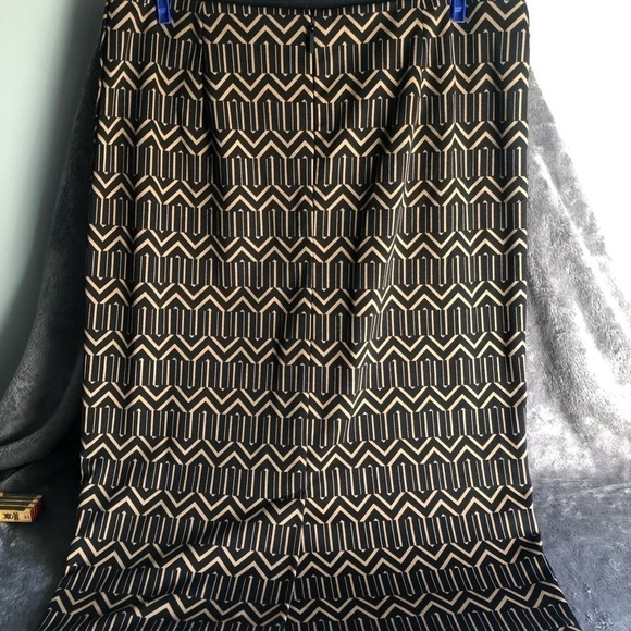 𝅺GRACE Elements Black and tan zigzag‎ design pencil skirt size medium S1129 - Picture 2 of 8